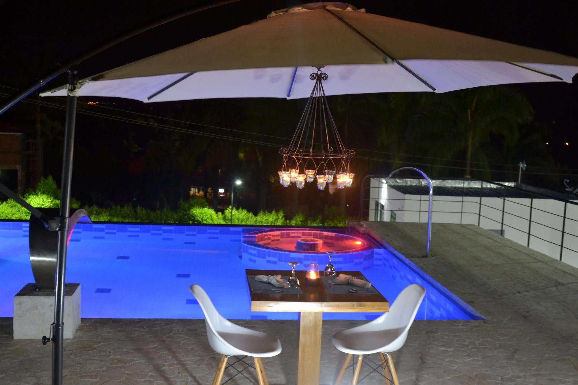 Hotel Syvanna Wellness And Spa 체리토 외부 사진